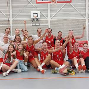 Jolly Jumpers knokt zich terug en trekt stand gelijk in halve finale