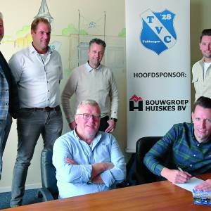 Bouwgroep Huiskes verlengd hoofdsponsorschap TVC ‘28