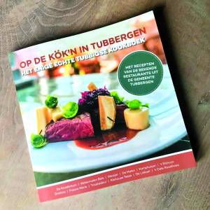 Vanuit eigen keuken op culinaire expeditie door de Tubbergse dorpen<br />Het enige echte Tubbigse kookboek ‘Op de kök’n in Tubbergen’ nu verkrijgbaar