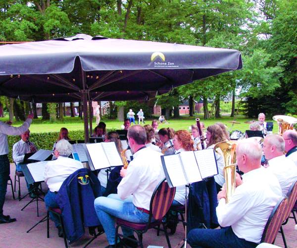 Zomerklanken in tuin van De Borgstaete