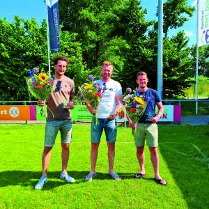 VV Manderveen sluit voetbalseizoen feestelijk af