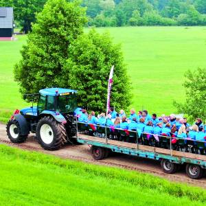 St. Cecilia dauwtrappend door Twentse pracht