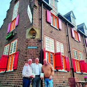 Boek dat zich in Tubbergen afspeelt gepresenteerd