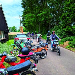 Recordaantal deelnemers geniet van lustrumeditie Pareltoertocht Vasse