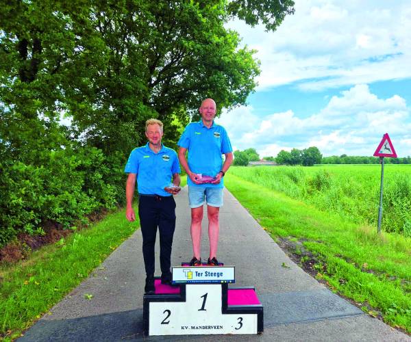 Spannende finale bij KV Manderveen onder zomerse omstandigheden